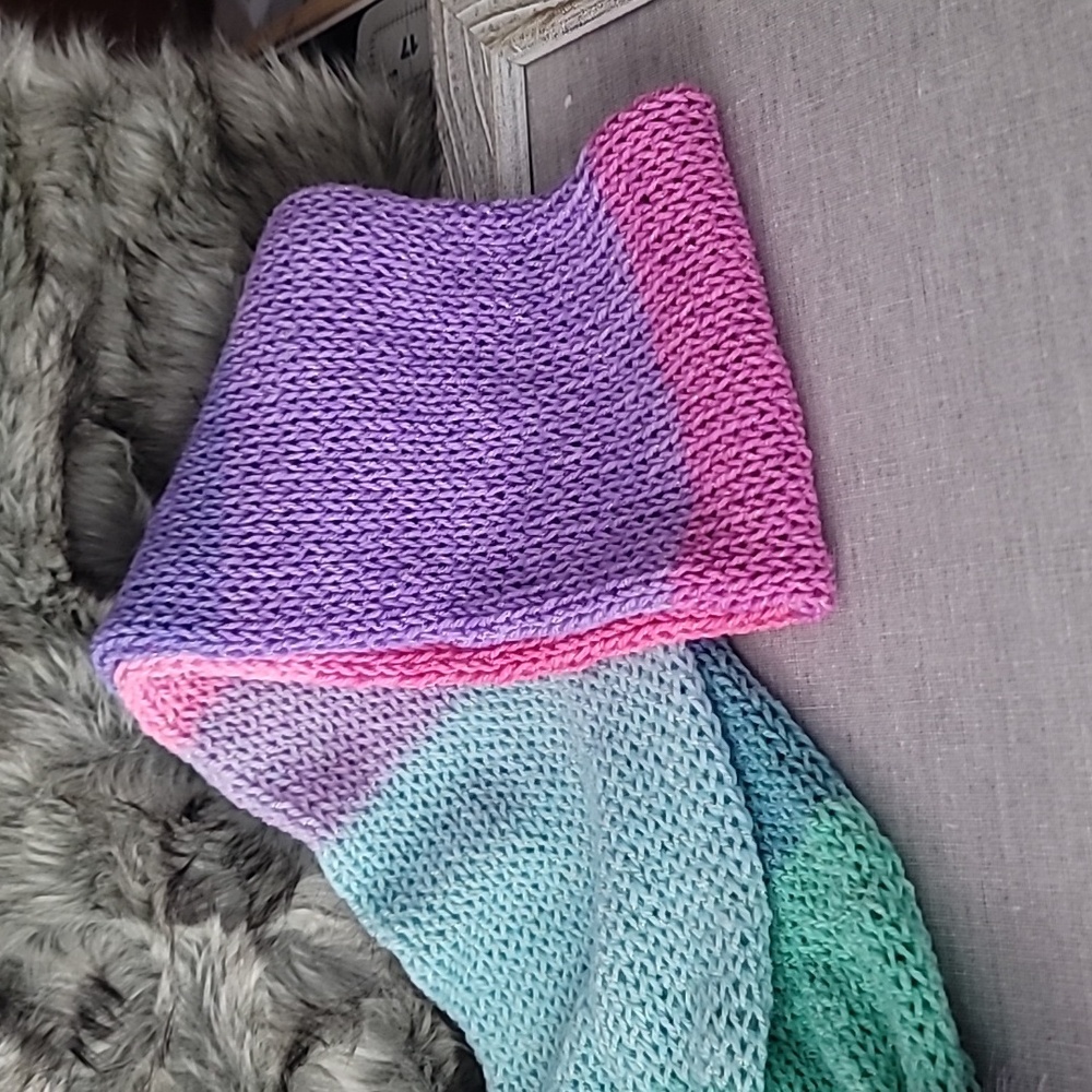 Handmade Girls Winter Scarf - Picture 3 of 4